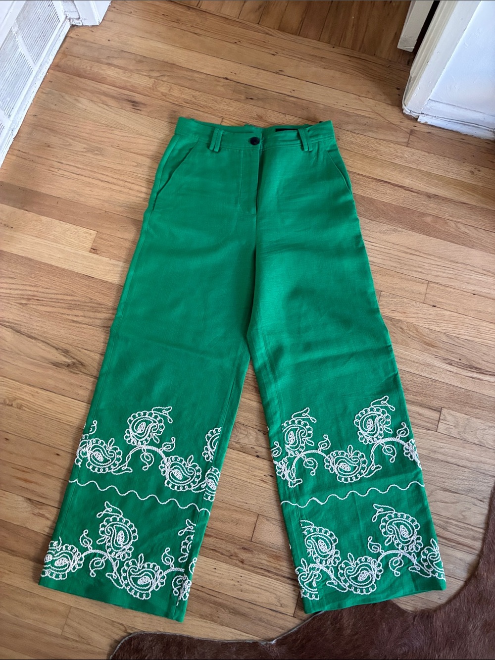 Zara Emerald Green Wide-Leg Pants with White Embroidery